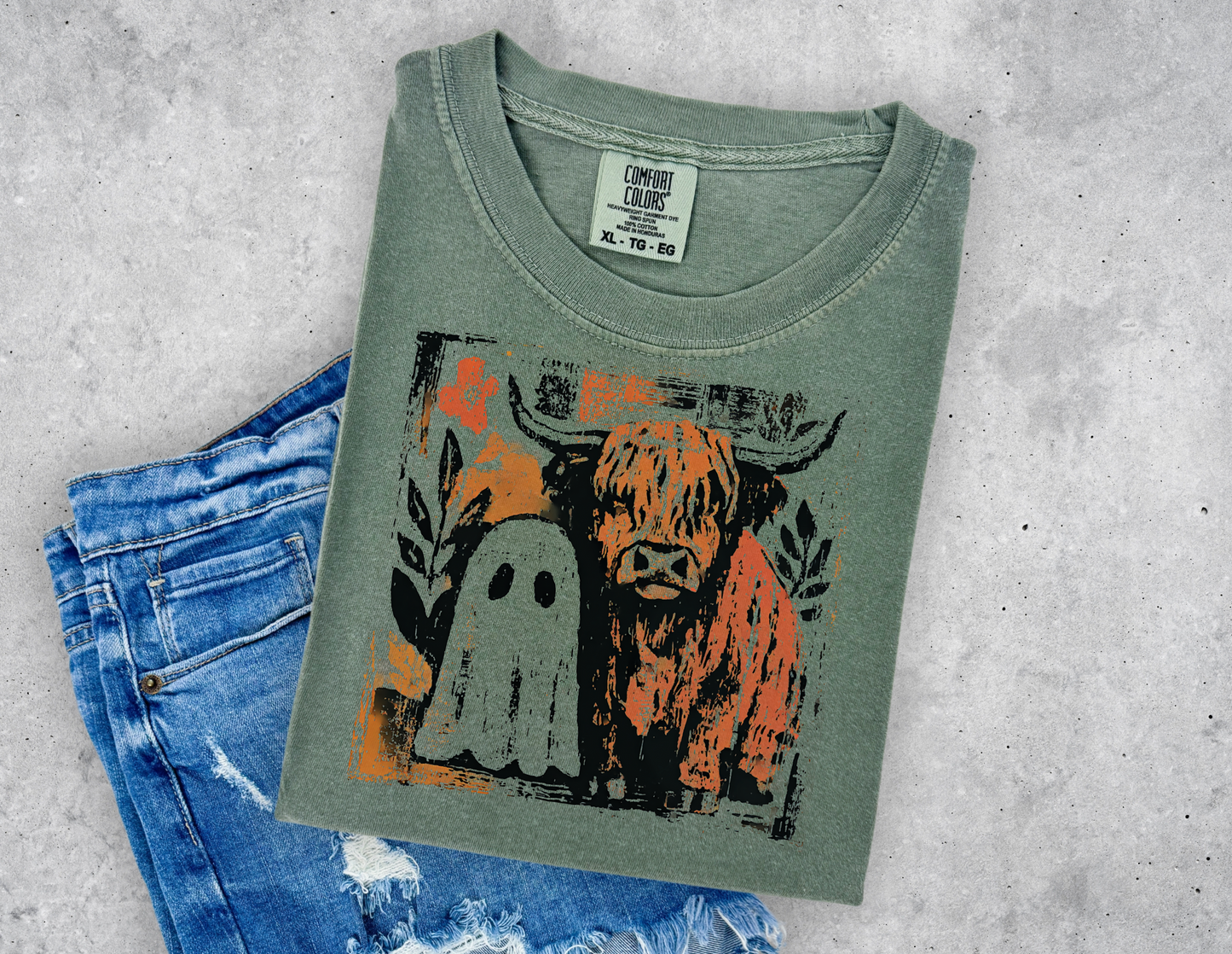 Boo & Moo - Funny Halloween T-Shirt